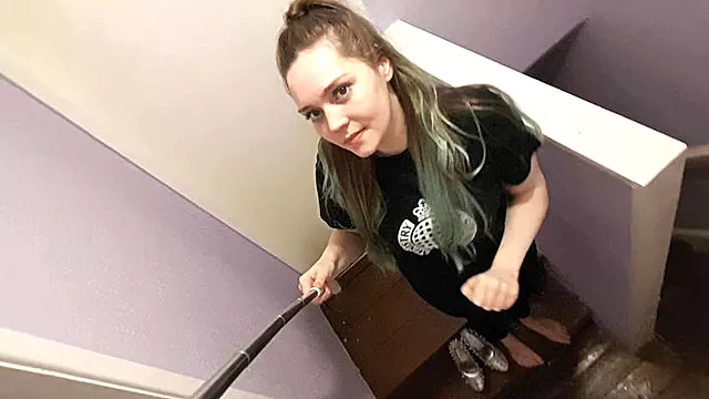 Sophie Selfie Stick Head Trampling In Platform Shoes