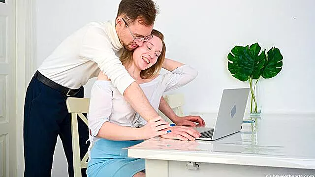 کون خوری, ساک زدن خايه, خروس بزرگ جوان, لیسیدن و مکیدن کیر, کون عمیق, مو جوان, جلق جوان, سکس طولانی