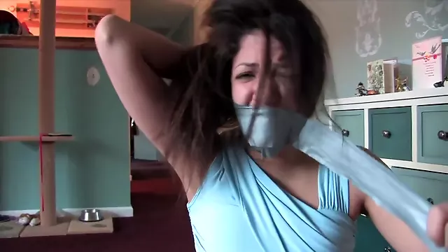 Dicke Titten Bdsm, Große Tittenfick, Brunette Großer Busen, Gefesselt In High Heels, Fetish Und Dicke Titten