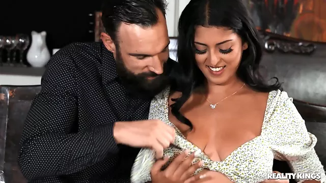 Voluptuous hooker breathtaking sex clip