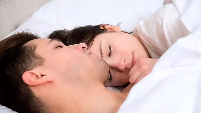 वयस्क, बड़ा लंड, बड़े स्तन, किशोरी काले बाल वाली, डीप थ्रोट, कुतिया बनाके चुदाई, मुख मैथुन, बूब्स