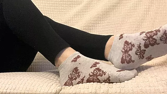 Sucks My Socks While I Ignore You