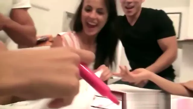 Simone gives you reason to jerkoff
