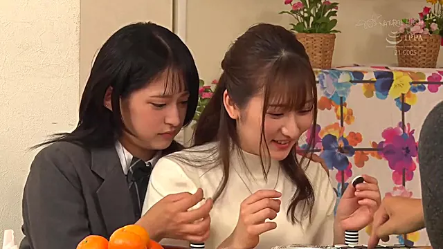 Japanisch Asiatisch, Asian Spielzeug, Asiatische Lady, Lesbian Brünette, Brünetten Molige Frauen
