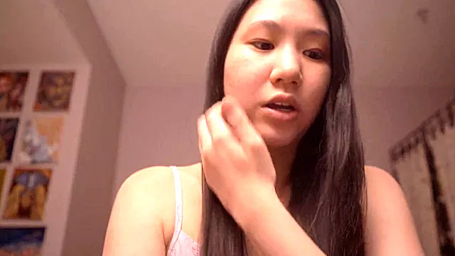Adorable Chinese nymph Alize Zaide creates soothing ASMR vibes