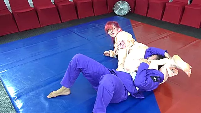 Amber Phoenix vs Axel Gi Feet