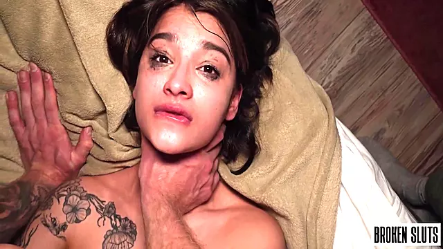 Ejaculation Grosses Bites, Grosse Bite Rugueux, Branlette Espagnole De Gros Seins Ejaculation