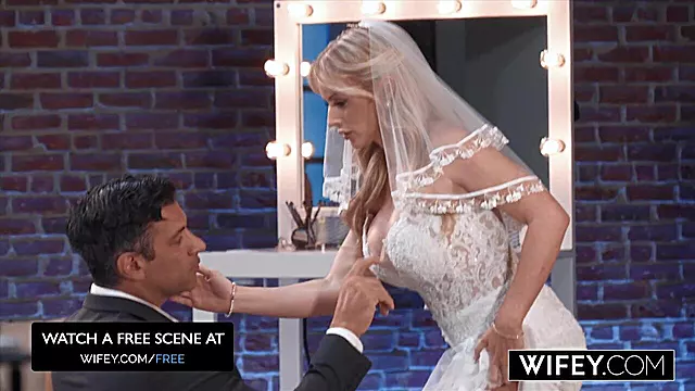 Blond Velká Prsa, Stříká Mega Vagina, Velká Prsa Misionář, Orgie Velka Prsa, Lízání Blondýnky