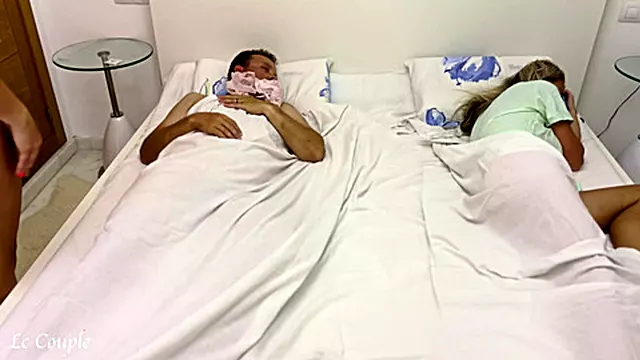 Amaterski Muz I Zena, Varanje Babe, Zena Vara Muza, Najveci Kurac I Picka, Sperma Iz Picke