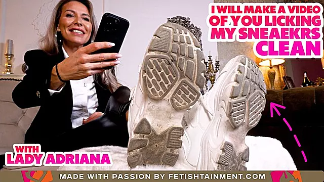 Stiefel Füße, Erniedrigung Stiefel, Stiefel Lecken, Schuh Anbetung, Fussfetisch, Fetischlady