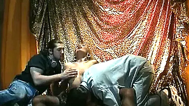 Awek Bogel, Hisap Tetek Besar, Big Blowhob, Si Rambut Perang Video Klip 3Gp, Hisap Tetek, Zakar Raksaksa