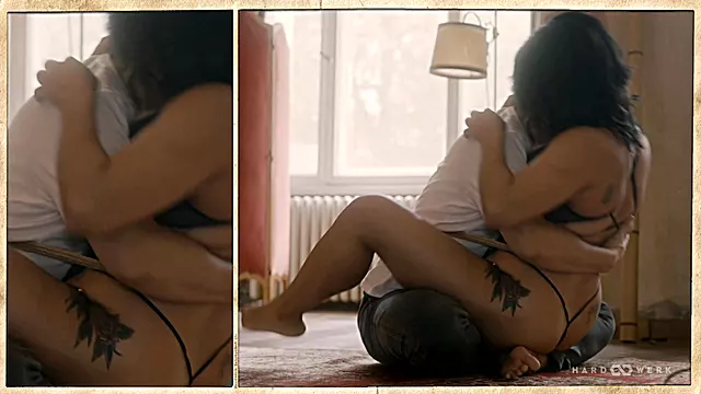 S De Pies Mamada, Pies Atados, Atada Lencer, Besando Tetas, Doble Lamida De Coño, Dobles, Besos Con Dedos