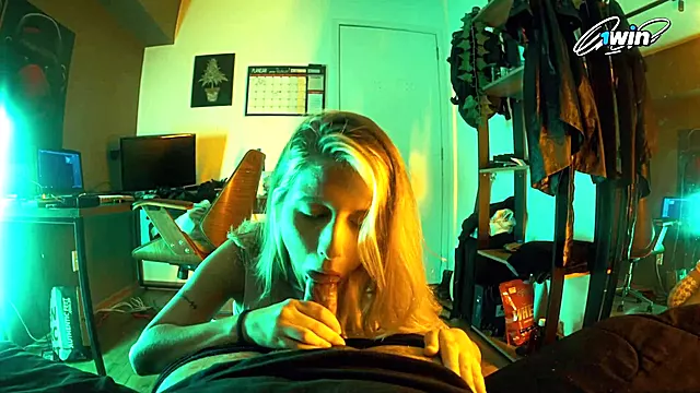 Brasileirinha, the ash-blonde with flawless bra-stuffers like Eva Elfie, entices Sereia Gi, Max Boss and becomes the best XXX porn star!