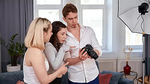 Knippen En Scheren, Besneden Pik, Verlegen Tiener, Grote Lul, Kaal Geschoren Tiener, Tiener Grote Pik
