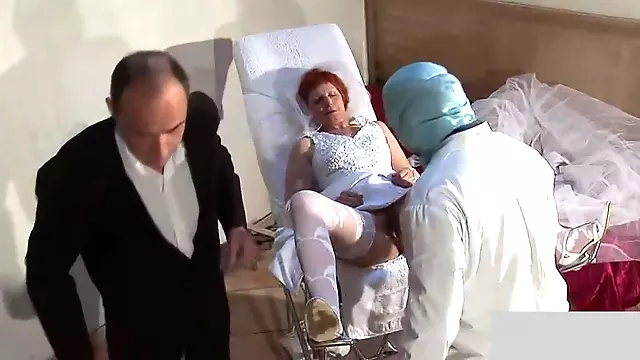 Owłosiona Pierwszy Raz, Babcie U Ginekologa, Babcia Francuzka, Owłosione Babcie