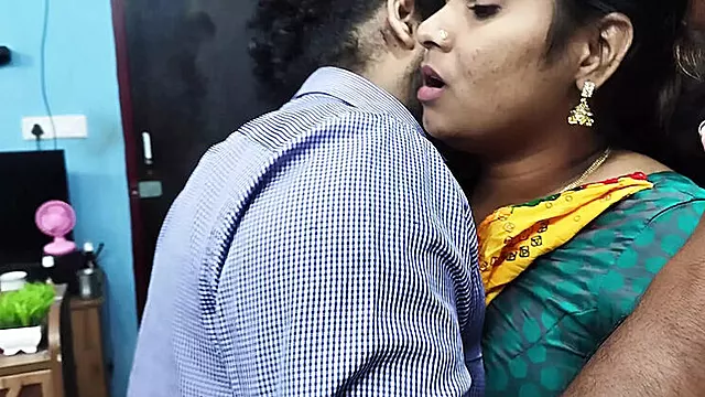 भारतीय लड़की, देसी आंटी, Saree आंटी, देसी रोमांस, देसी, इनडियन साडी मे, इंडियन किस, भारतीय पत्नी