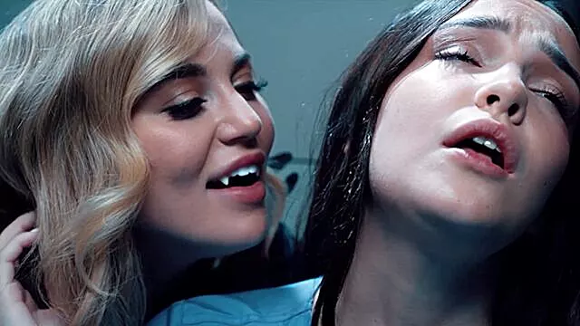 Seks Babe, Crnke, Crnke Lezbejke, Fetis, Rob Fetis, Лезбиан Роб, Animirani, Grube Lezbejke, Brineta Hardkor