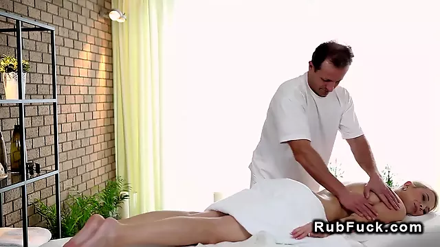 Orgasme, Bochtige Kont, Blond Anal, Hete Wijven, Extreem Hard Orgasme, Grof Lesbisch, Lekker Hard