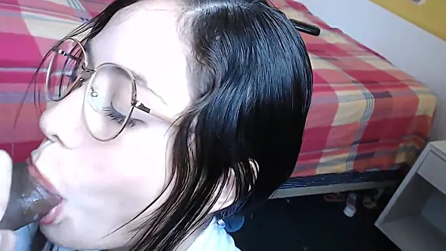 I secretly record my cousin and ends up doing oral sex