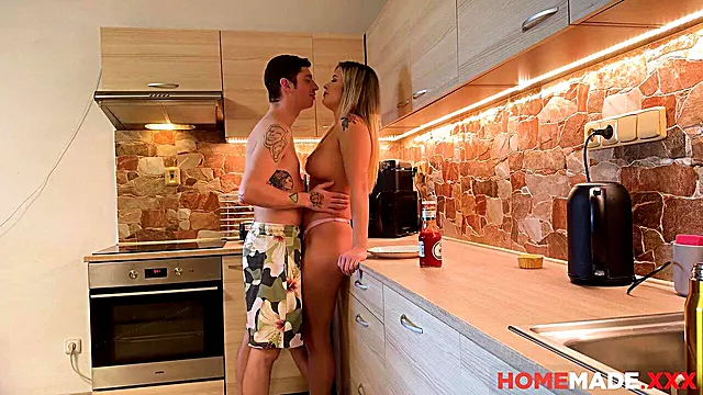 Big Cock Anal Porno, Yekə Döş Arası Minet, Iri Bədənli, Iri Doslu Agir Sikisme, Sarışın, Got Sik Ek Meme Sikmek