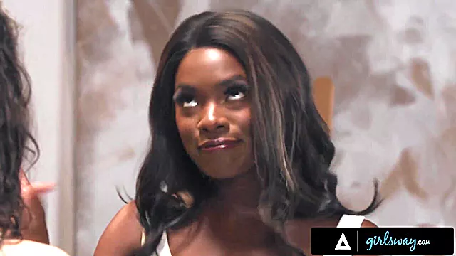 Blacked I Duze Cycki, Brunetka Duże Cycki, Cycate Lesby, Czarne, Black Międzyrasowy, Lesbijki Cycki