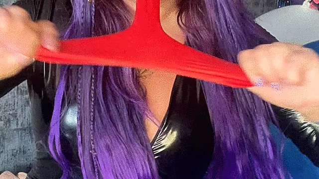 val mastrubate in latex and s2p big balloons