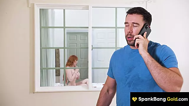 SPANKBANG GOLD - Boobilicious MILF Seduces BIG DICK Handyman