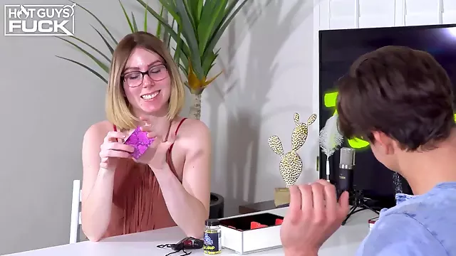 Mlode Wielkie Penisy, Wielkie Cyce Z Kutasami, Sex Teen Blondynki, Obciąganie W Okularach