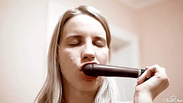 Blonde Masturbates with Favorite Sex Toys