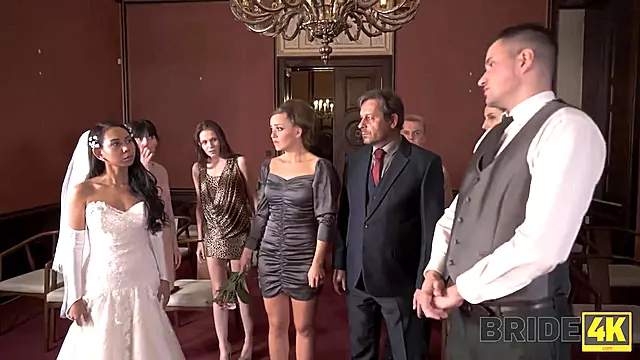 Babe In Ciorapi, Mireasa, Brunete, Brunete Cu Ciorapi, Filme Porno Cu Actiune, Babe, In Public