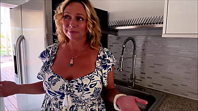 Ma Mere Plage, Gros Seins Plage, Grosse Bite Plage, Seins A La Plage, Bite Dans La Bouche