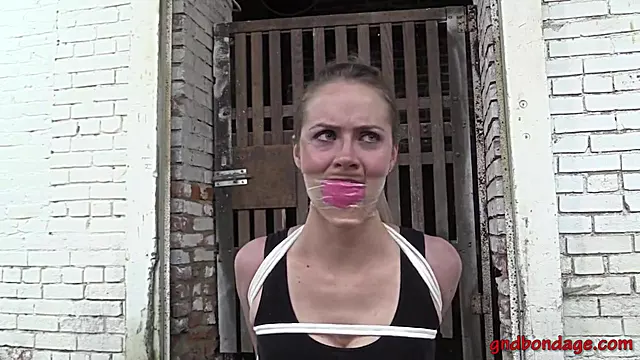 Rollenspiele, Bondage Fetisch, Brünette Gefesselt, Brünette Beauty, Selbst, Zeigen, Alt, Gefunden