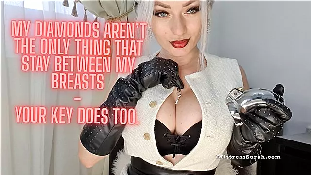 Dekollete, Will Nicht, Domina, Leder Femdom, Titten Fick, Leder, Zu Viel, Gesellschaft, Leder Herrin