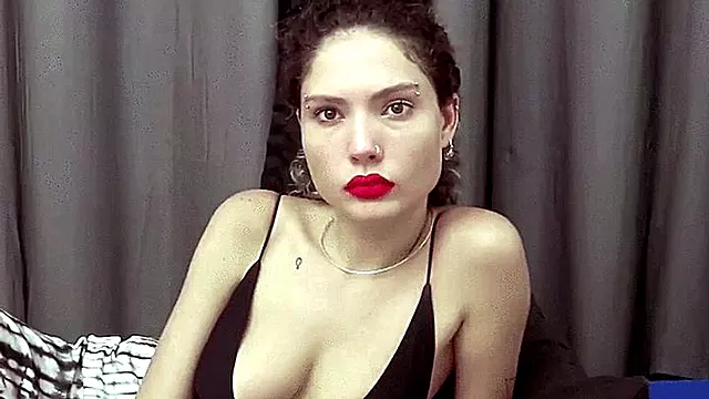 Utro, Smuk Model, Ryger Fetish, Viser, Sexy Piger, Fundet, Midled, Old Smoking Fuck