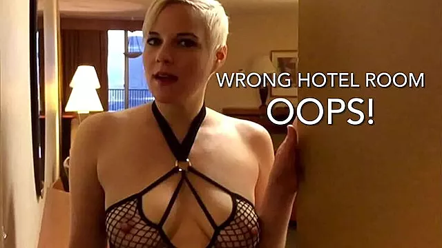 Sperma Deep In Keel, Klaarkomen Op Grote Tieten, Tieten Diep Keel, Op Gezicht, Hotel Neuken