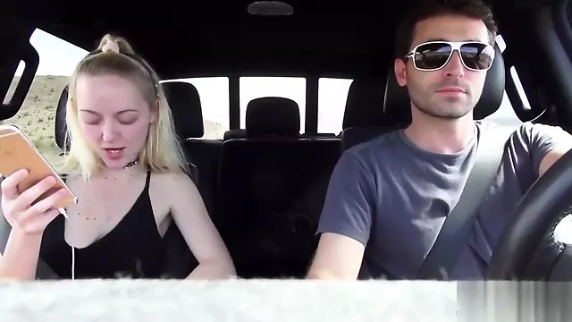 Teens Vystriky Na Kozy, Nadržená Blondýna, Malý Penis, Teens A Big Cock, Malý Kozy Teen, Prsaty Holky