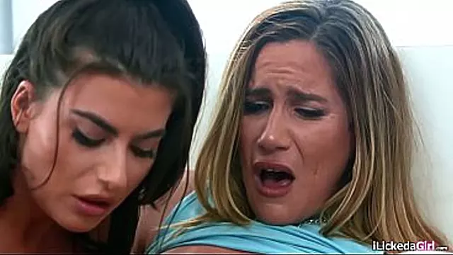 Kozy, Lesbičky Prstění, Lesby, Lizani Kundy, Teen Lesbi Prstění, Mlade Lesbicky, Prsate Lesbicky