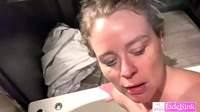 Daring Wife To Suck Dick Outdoor In Hot Tub