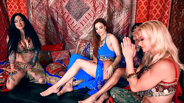 آریلا فررا, لزبین بین نژاد های مختلف, لزبین عیاشی, سکس گروهی بین نژادها, لز, لزبین مو قرمز, خودنما