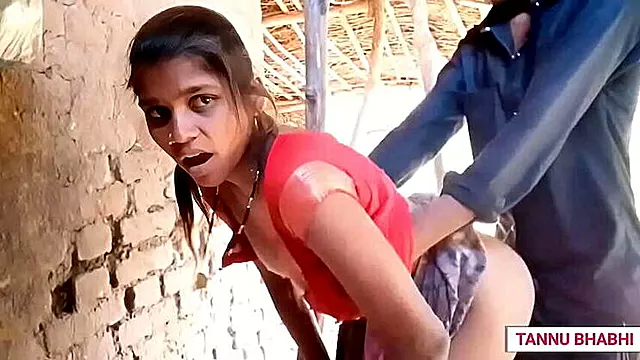 Desi Cutie Tannubhabhi Having Doggystyle Fun with Boyfriend