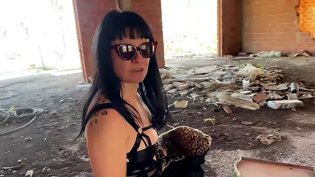 Tätowierte Amateure, Brünette Milf, Milf Brünett Solo, Brünette Öffentlich, Öffentlich Milf