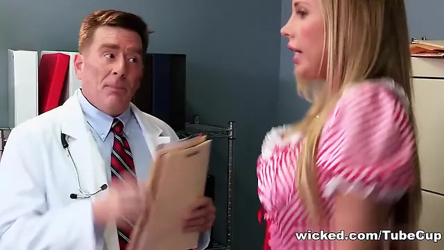 The Candy Striper, Scene 1