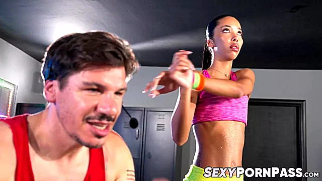 Perrito Tetona, Tetona Masturbandose, Grandes Panochas Rasuradas, Babes Tetonas Naturales