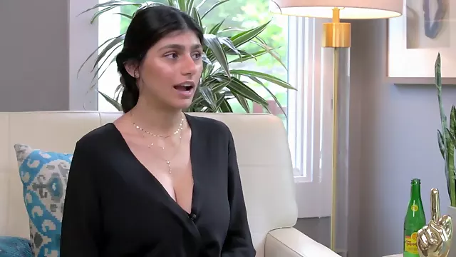 Arabische Tieten, Eerste Keer Kontje, Rondborstige Babes, Babe Borsten, Grote Tieten Kont