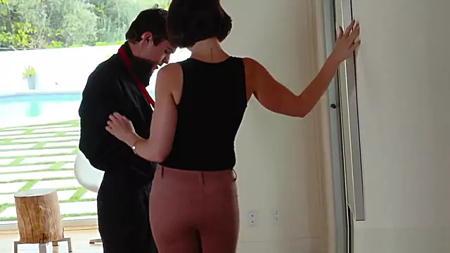 Blowjob Stor Pik, Ung Sutter Pik, Brunette Ung, Genert Teen, For Meget, Glory Hul Teen, Hård Teen