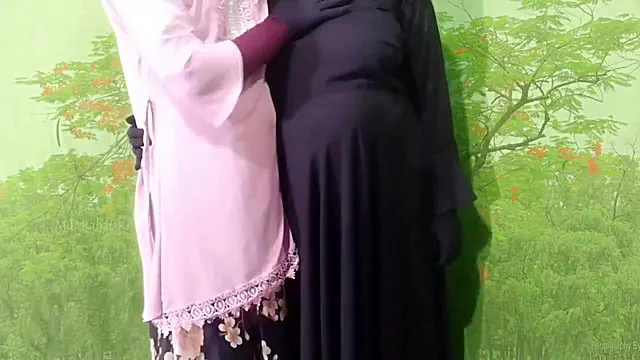 Stepmom Puja-Queen11 gets it on with her stepson in a hot Bangla affair
