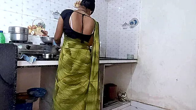 देसी आंटी, चट ़च, डॉजिस्टाइल Indian, Fucked चेहरे, कुंवारी चूत की चुदाई, खाना पकाते समय, इंडियन देसी स्टाइल सेक्स