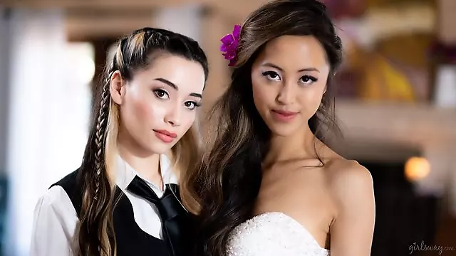 Awek Main Bontot, Payudara Besar Oral, Lesbian Cantik, Lesbian Fucking Guna Jari, Lesbian Bercium