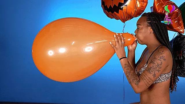 Daya's First Interview-Blow to Pop 4K (3840x2160)-