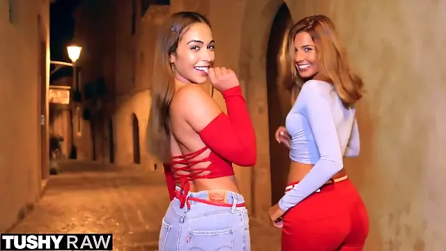 Trio Anale Dalla Bocca Al Culo, Mi Piace Fare Eccitare, Trio In Lingerie, Anale Riverso